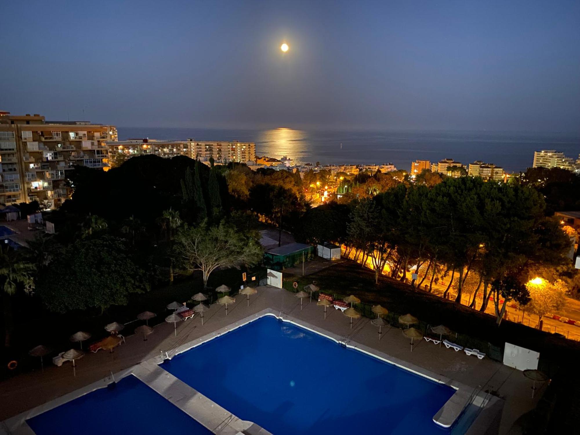 Hercules Estudio Con Vistas Al Mar Apartment Benalmadena Bagian luar foto